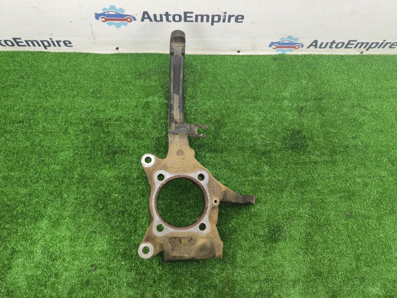 Кулак передний левый MITSUBISHI DIAMANTE F31A MB914613 контрактная