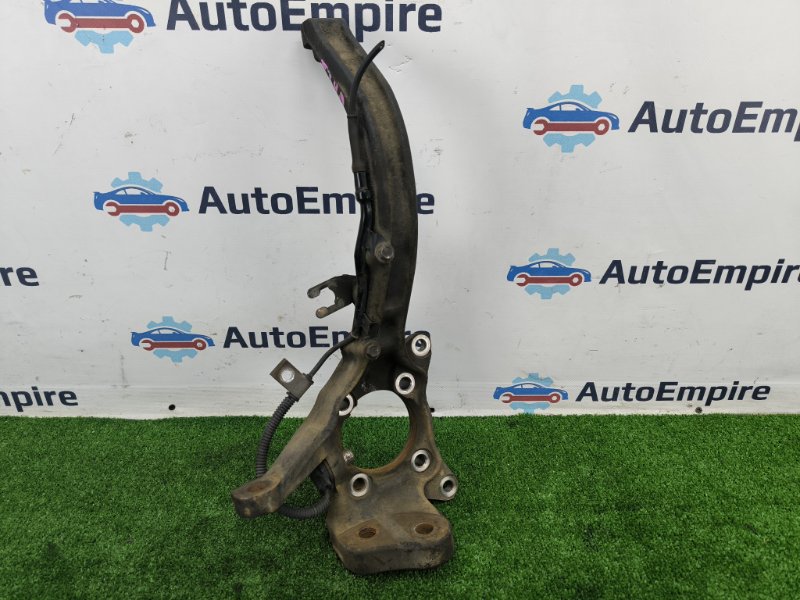 Кулак передний левый MITSUBISHI DIAMANTE F31A MB914613 контрактная