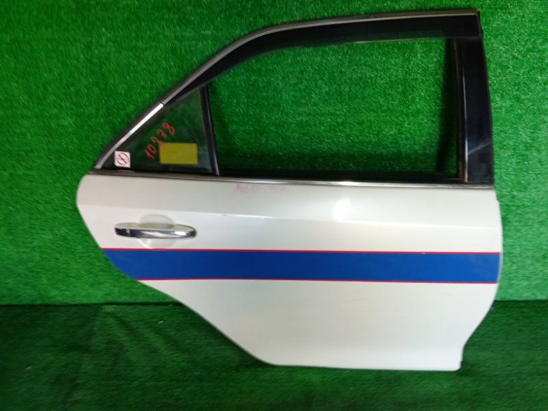 Дверь задняя правая CAMRY AVV50