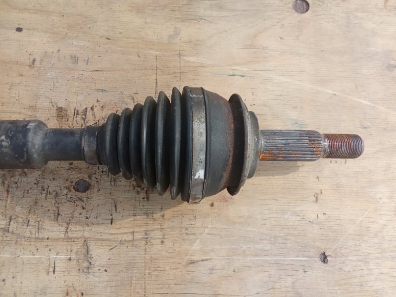 Привод передний правый PRIUS ALPHA ZVW41 2ZR-FXE