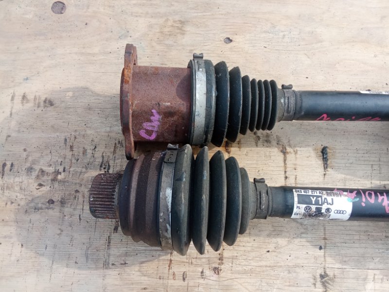 Привод передний правый AUDI A4 8E CDN