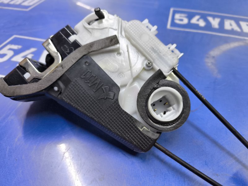 Замок двери задний правый Levorg 2022 VN5 CB18E