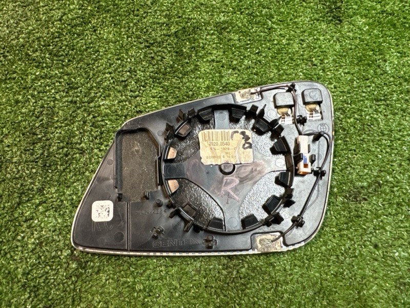 Зеркальный элемент 520xd 2017 G30 B47D20 Зеркальный элемент 520xd 2017 G30 B47D20