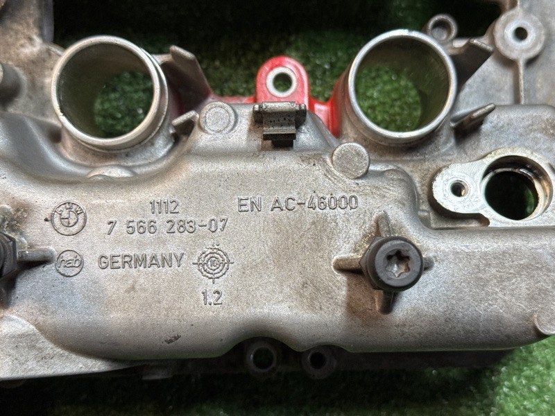 Крышка головки блока цилиндров BMW X6 E71 N63B44A