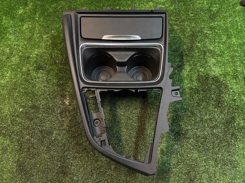 Консоль между сидений передний BMW 3 GT 2014 F34 N47D20n 51169218925 контрактная