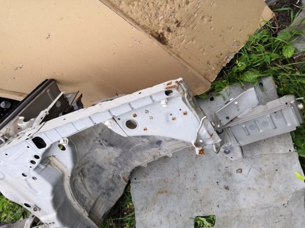 Лонжерон TOYOTA KLUGER ACU20W 2000 правый (б/у)