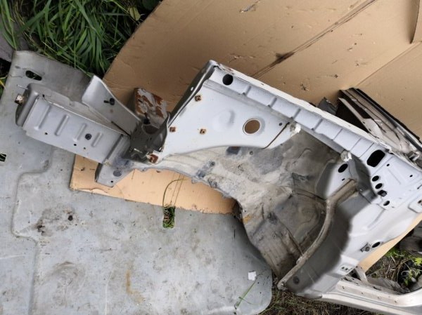 Лонжерон TOYOTA KLUGER ACU20W 2000 передний левый (б/у)