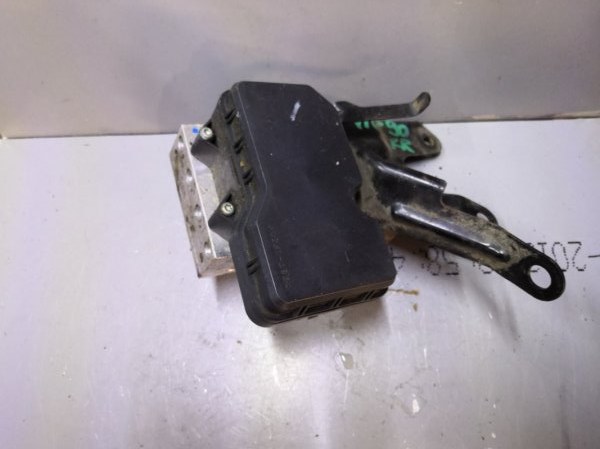 Блок abs TOYOTA VITZ SCP90 1KR 2005 (б/у)