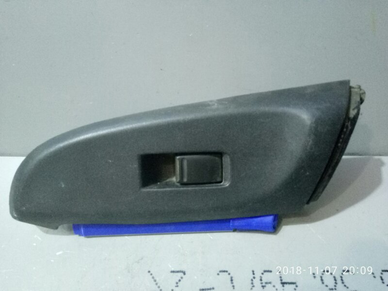 Кнопка стеклоподъемника Nissan Bluebird Sylphy QG10 2000 задняя левая (б/у)