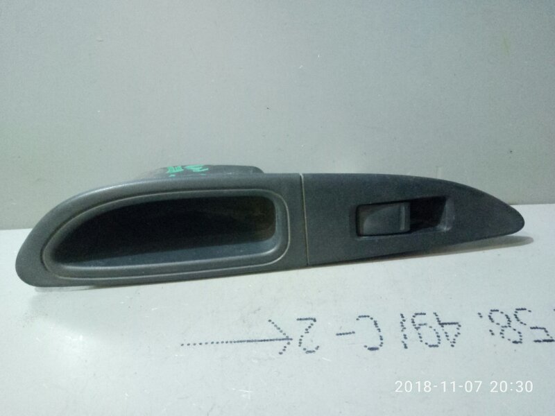 Кнопка стеклоподъемника Nissan Primera P12 2002 задняя правая (б/у)