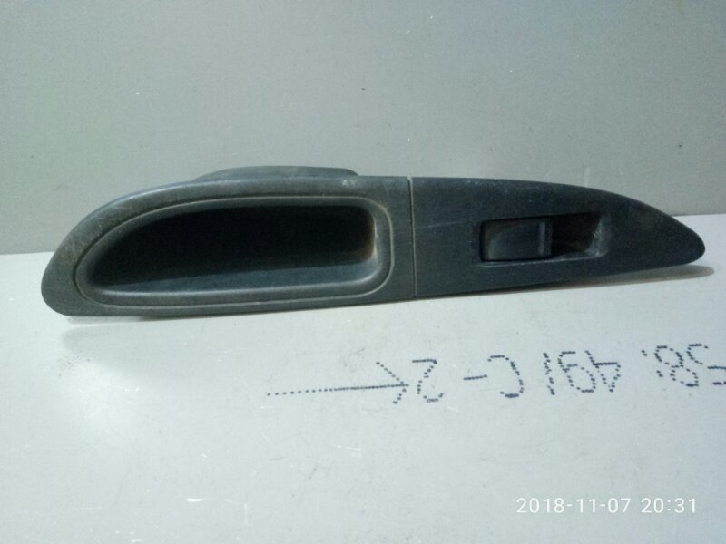 Кнопка стеклоподъемника Nissan Primera P12 2002 задняя правая (б/у)