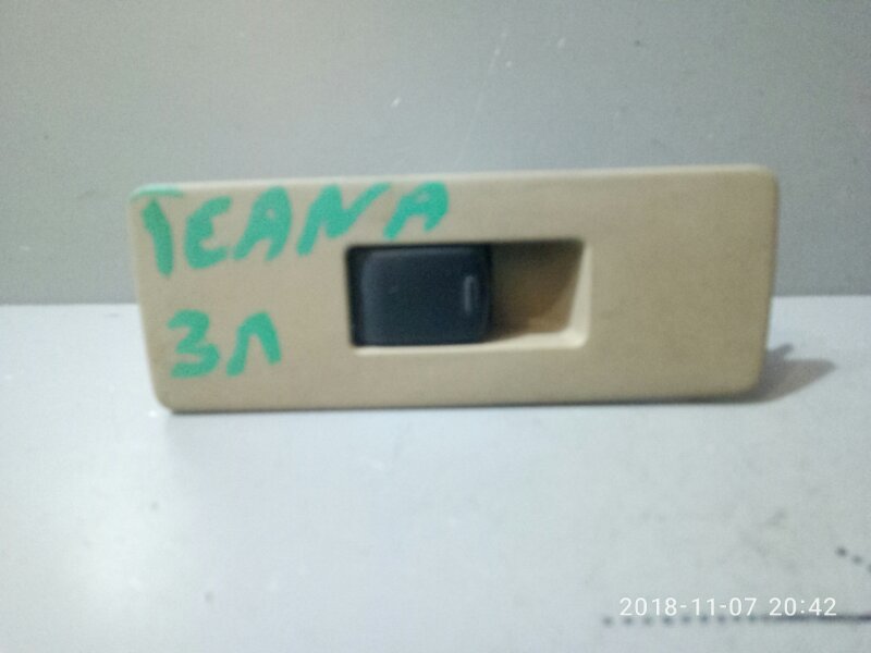Кнопка стеклоподъемника Nissan Teana J31 2003 задняя левая (б/у)