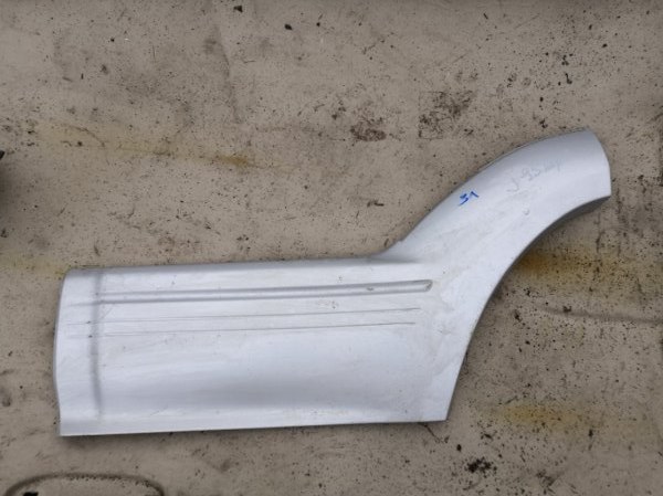 Накладки прочие TOYOTA LAND CRUISER PRADO VZJ 95 1996 задние левые (б/у)