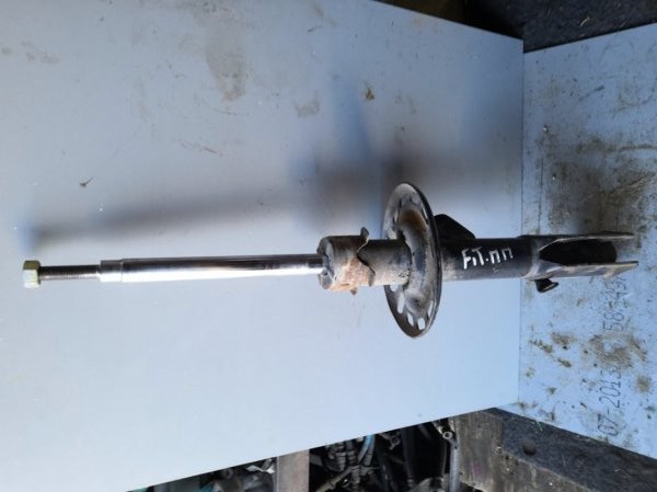 Стойка подвески HONDA FIT GD1 2001 передняя правая (б/у)