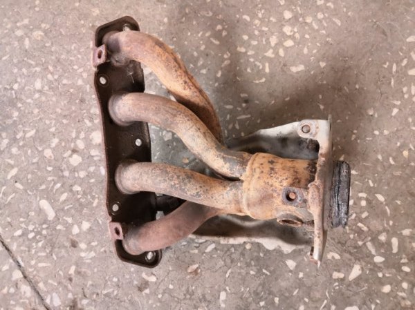 Коллектор выпускной Toyota Funcargo NCP20 2NZ FE 2000 передний (б/у)