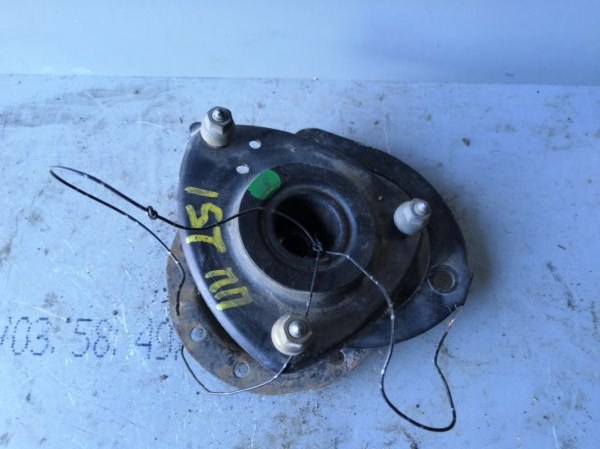 Опора стойки TOYOTA IST NCP61 2002 передняя (б/у)