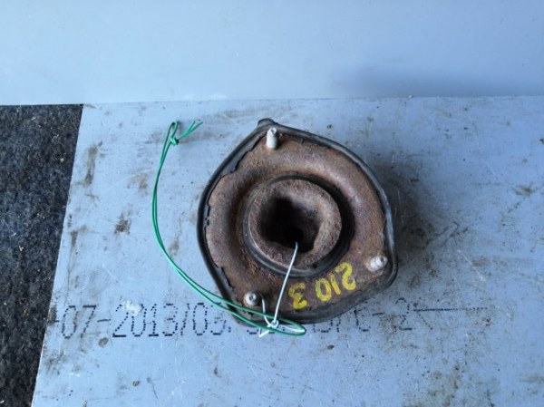 Опора стойки TOYOTA CORONA PREMIO T210 1996 задняя (б/у)