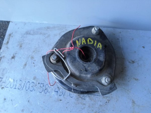 Опора стойки TOYOTA NADIA XN10 1998 передняя (б/у)