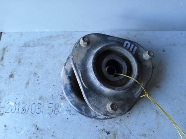 Опора стойки TOYOTA COROLLA AE110 1995 передняя (б/у)