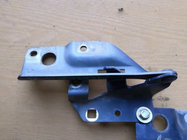 Петля капота NISSAN ALMERA CLASSIC B10 2006 передняя левая (б/у)