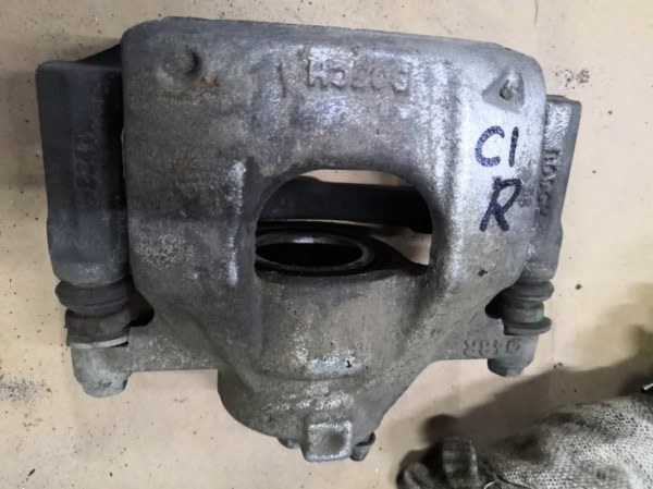 Суппорт CITROEN C1 Р 2008 передний правый (б/у)