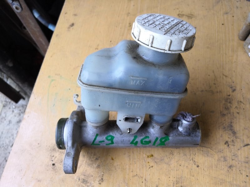 Главный тормозной цилиндр MITSUBISHI LANCER 9 CLASSIC CS2A 4G18 2003 (б/у)