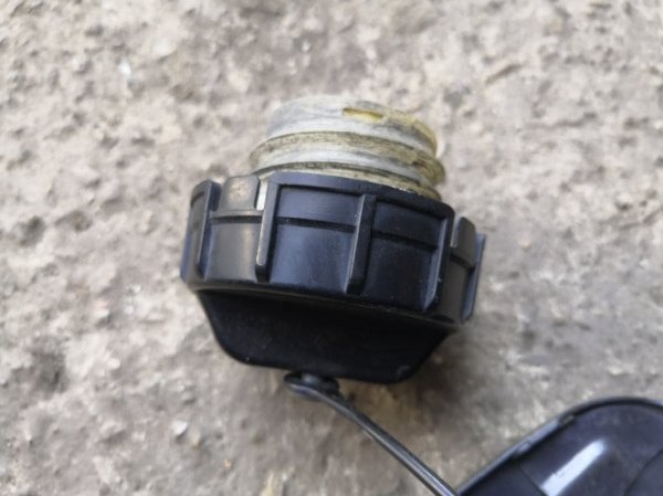 Пробка бензобака MITSUBISHI LANCER 9 CLASSIC CS2A 4G18 2003 (б/у)