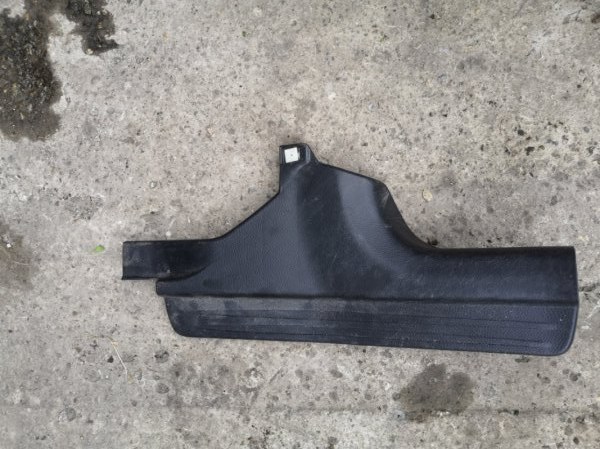 Накладка на порог MITSUBISHI LANCER 9 CLASSIC CS2A 4G18 2003 задняя правая (б/у)