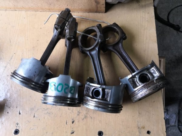 Поршень HONDA CR-V RD B20B 1995 (б/у)