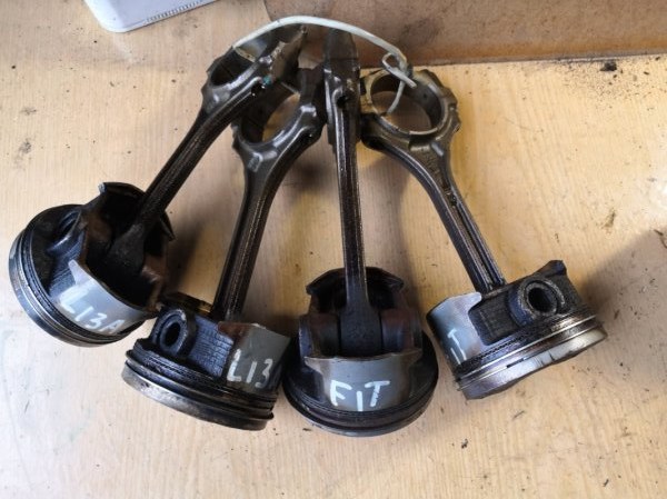 Поршень HONDA FIT GD1 L13A 2001 (б/у)