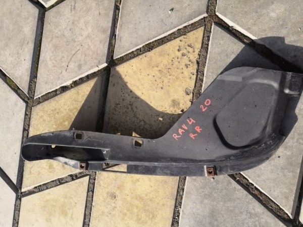 Подкрылок TOYOTA RAV4 CA20 1AZ FE 2000 задний правый (б/у)