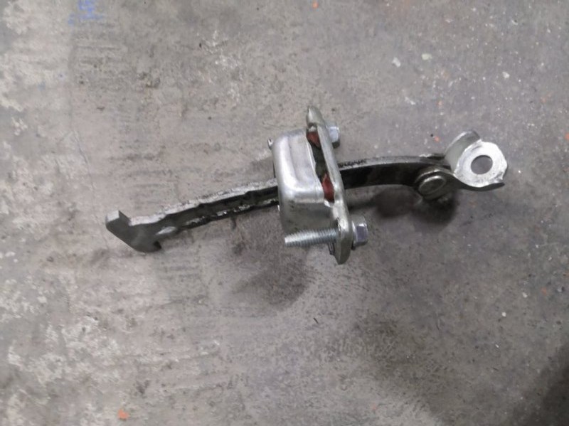 Ограничитель двери CITROEN C1 Р 1KR 2008 задний (б/у)