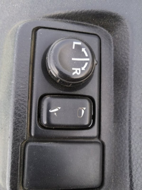 Кнопки прочие Nissan Primera P12 QR20 2001 (б/у)