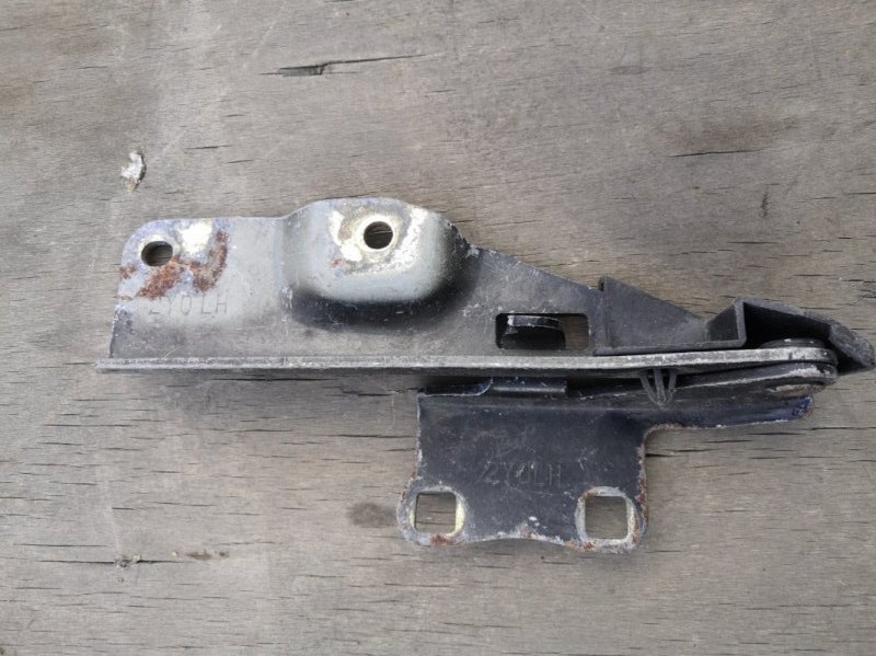 Петля капота NISSAN CEFIRO A33 1998 передняя левая (б/у)