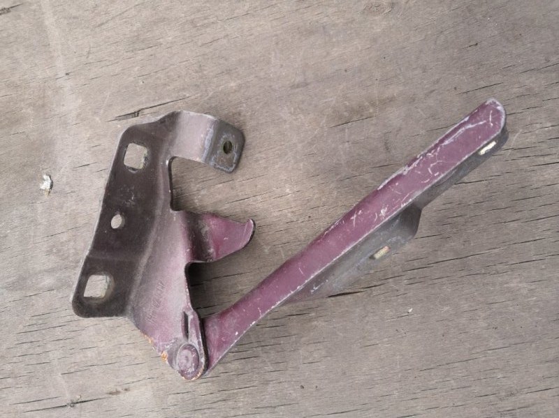 Петля капота NISSAN ALMERA B10 2006 передняя левая (б/у)