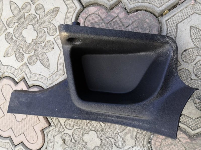 Накладка на порог FORD FOCUS 3 CB8 2010 задняя левая (б/у)