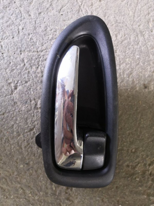 Ручка двери внутренняя Nissan Almera G15 K4M 2013 передняя правая (б/у)