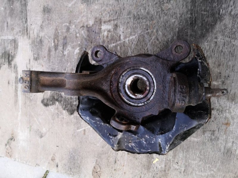 Ступица HONDA CIVIC ES 2000 передняя правая (б/у)