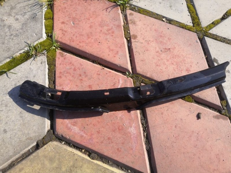 Усилитель бампера HONDA CIVIC EK3 1995 передний правый (б/у)