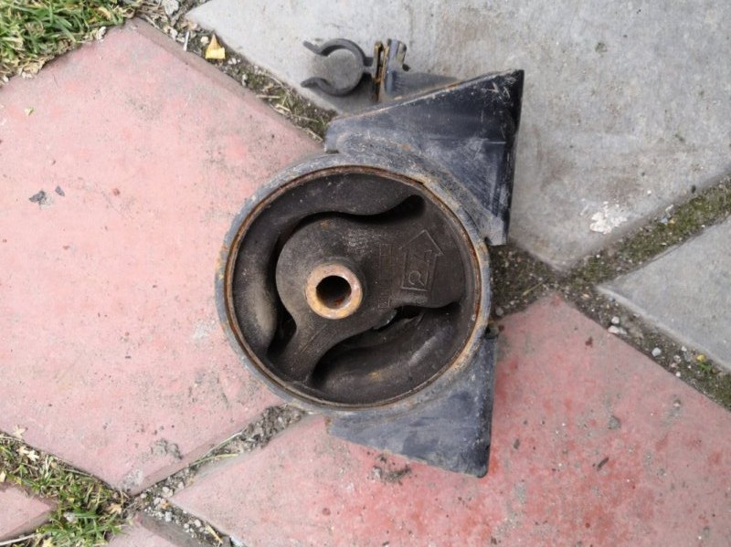 Подушка двигателя NISSAN PRIMERA P12 QR20 2001 передняя (б/у)