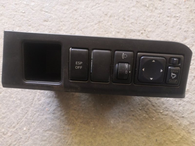 Кнопки прочие NISSAN NOTE E11 HR16 2005 (б/у)