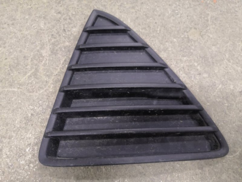 Заглушка бампера FORD FOCUS 3 CB8 PNDA 2010 левая (б/у)