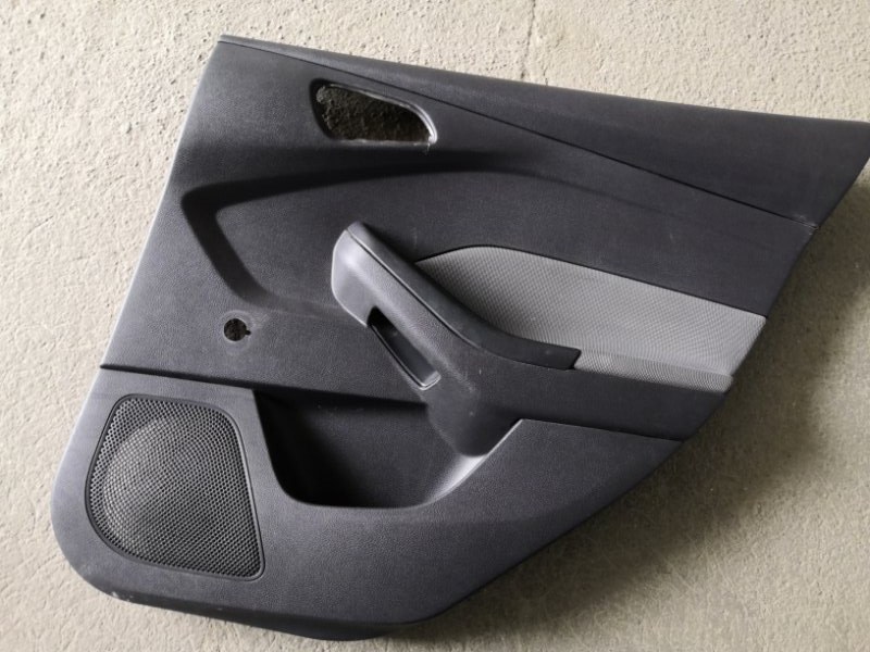 Обшивка двери FORD FOCUS 3 CB8 PNDA 2010 задняя правая (б/у)