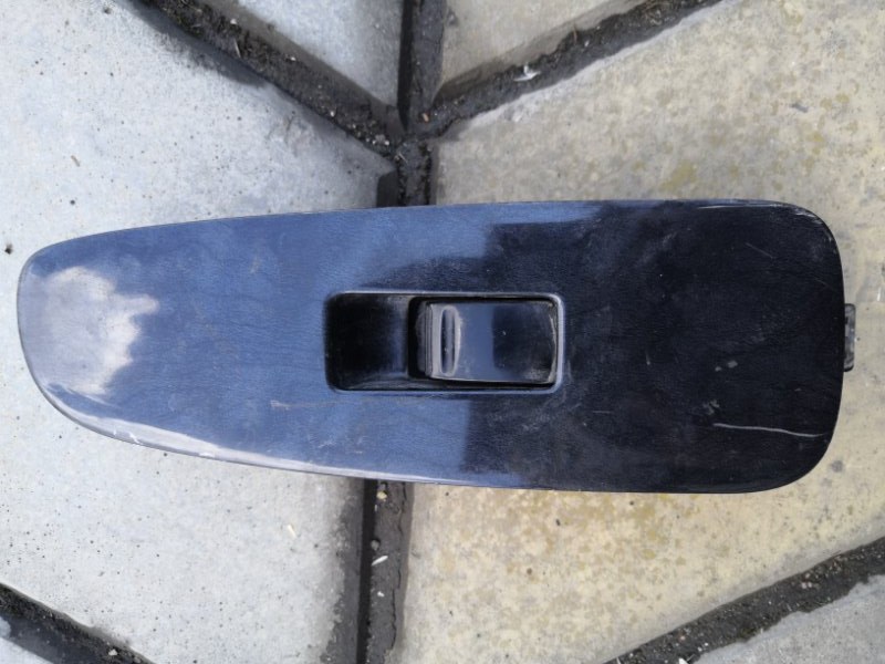 Кнопка стеклоподъемника TOYOTA ESTIMA XR30 2AZ-FE 2000 передняя левая (б/у)