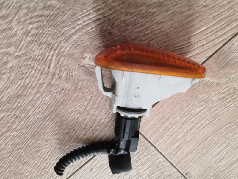 Поворотник в крыле HONDA CR-V RD K20A 2001 передний (б/у)