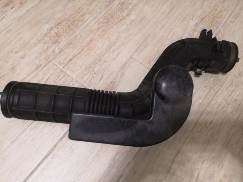 Гофра воздушного фильтра HONDA CR-V RD B20B 1995 (б/у) Гофра воздушного фильтра HONDA CR-V RD B20B 1995 (б/у)