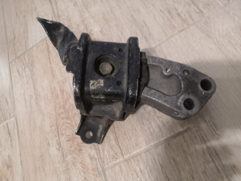 Подушка двигателя TOYOTA COROLLA FIELDER E140 1NZ-FE 2006 правая (б/у)