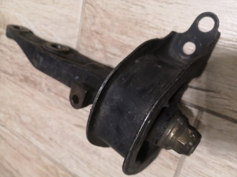 Подушка кпп HONDA CR-V RD B20B 1995 (б/у) Подушка кпп HONDA CR-V RD B20B 1995 (б/у)