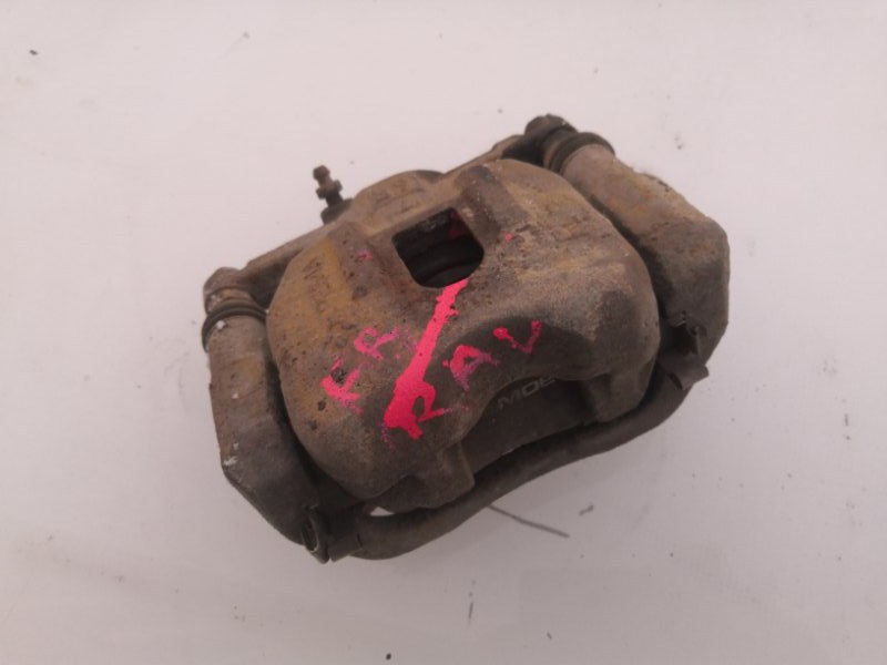 Суппорт TOYOTA RAV4 XA10 3S-FE 1994 передний правый (б/у)