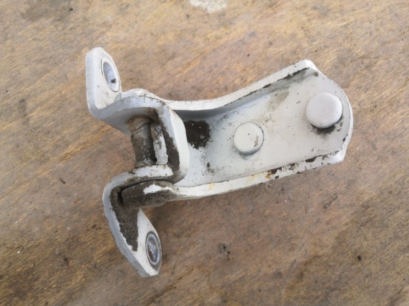 Петля двери TOYOTA RAV4 XA10 3S-FE 1994 задняя правая (б/у)